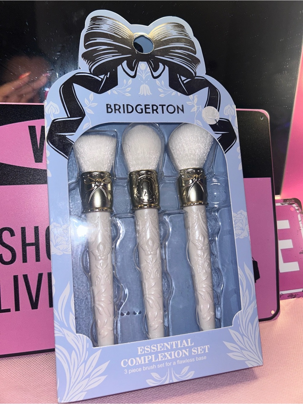 Bridgerton Three piece Makeup Cosmetic Brush Set - Picture 4 of 9